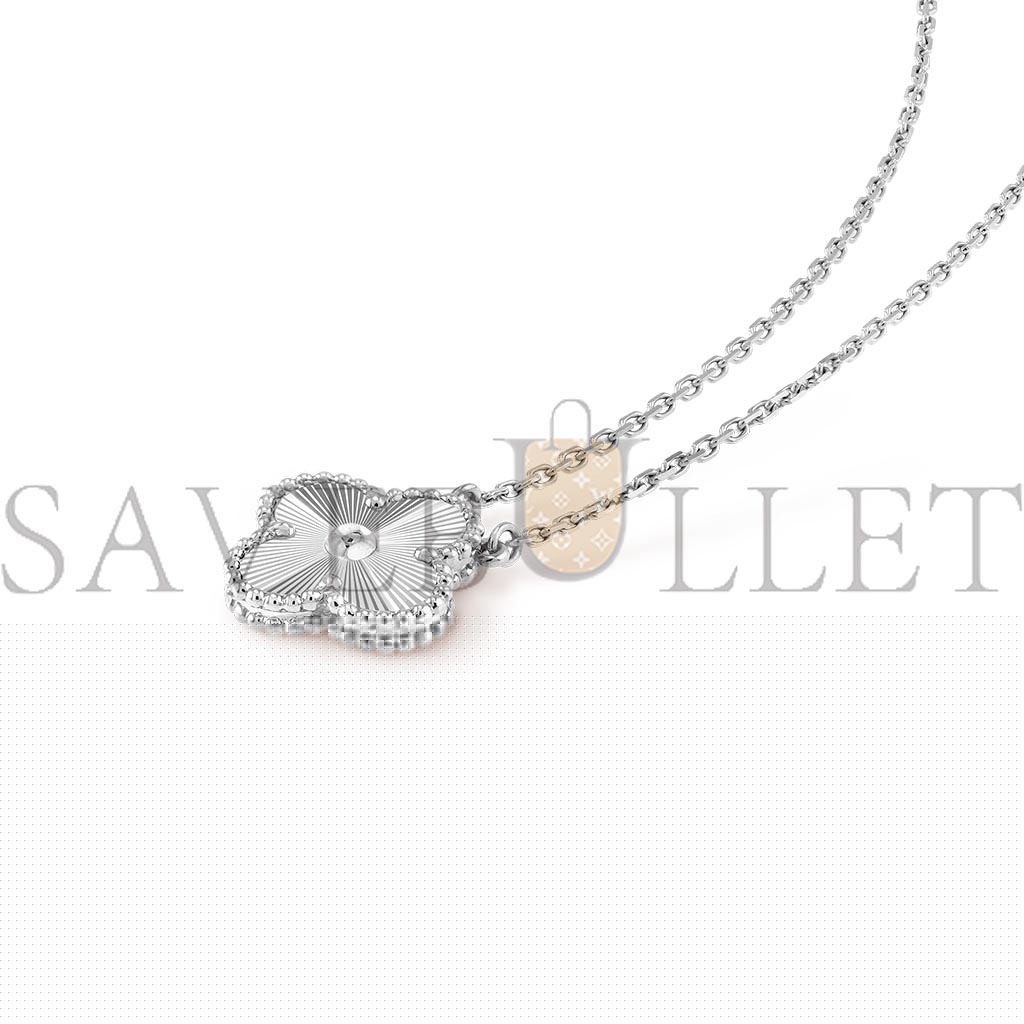 VAN CLEEF ARPELS VINTAGE ALHAMBRA PENDANT 18K WHITE GOLD VCARP9XG00